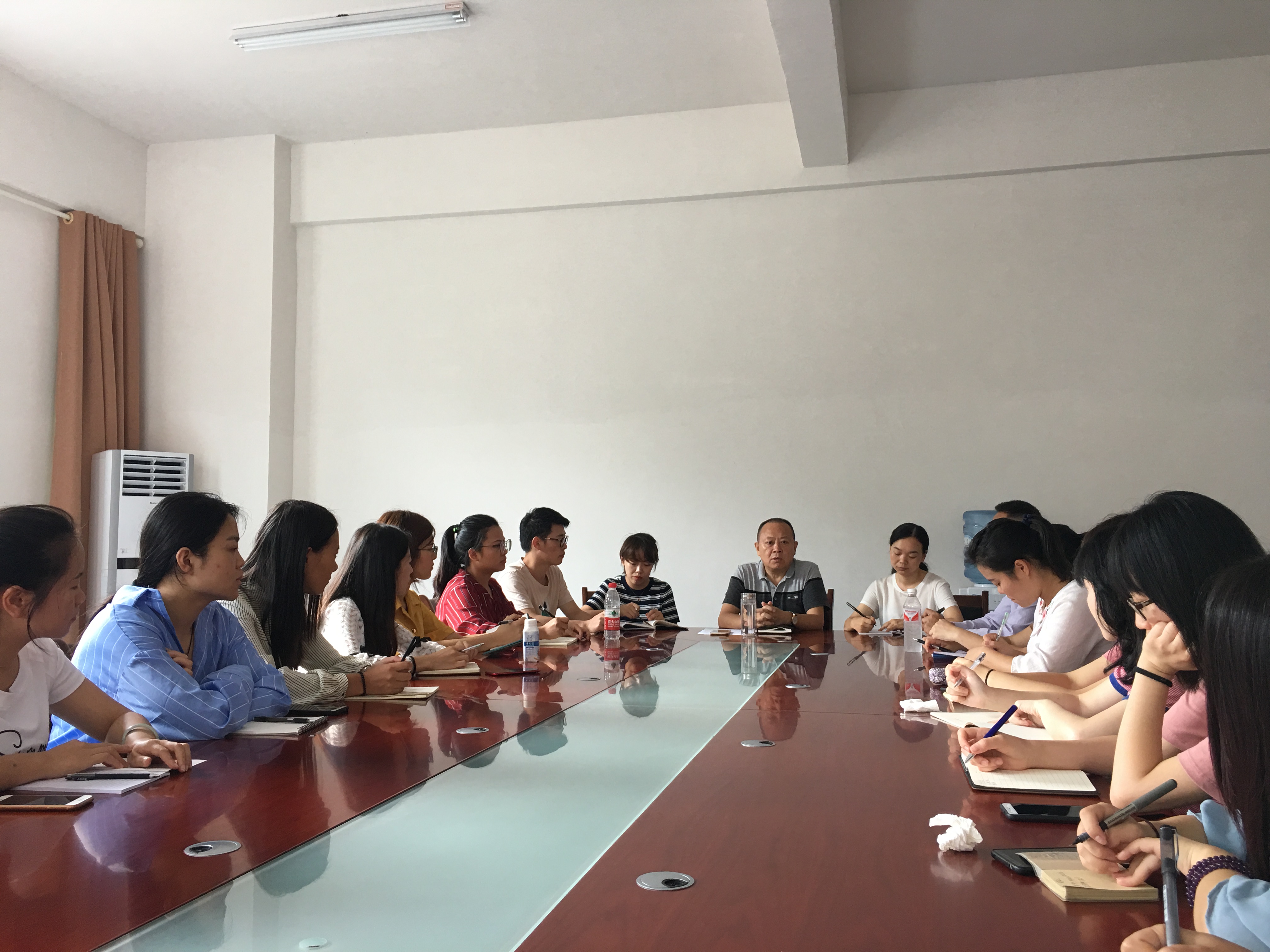 会计金融系新进教师会议(图文)