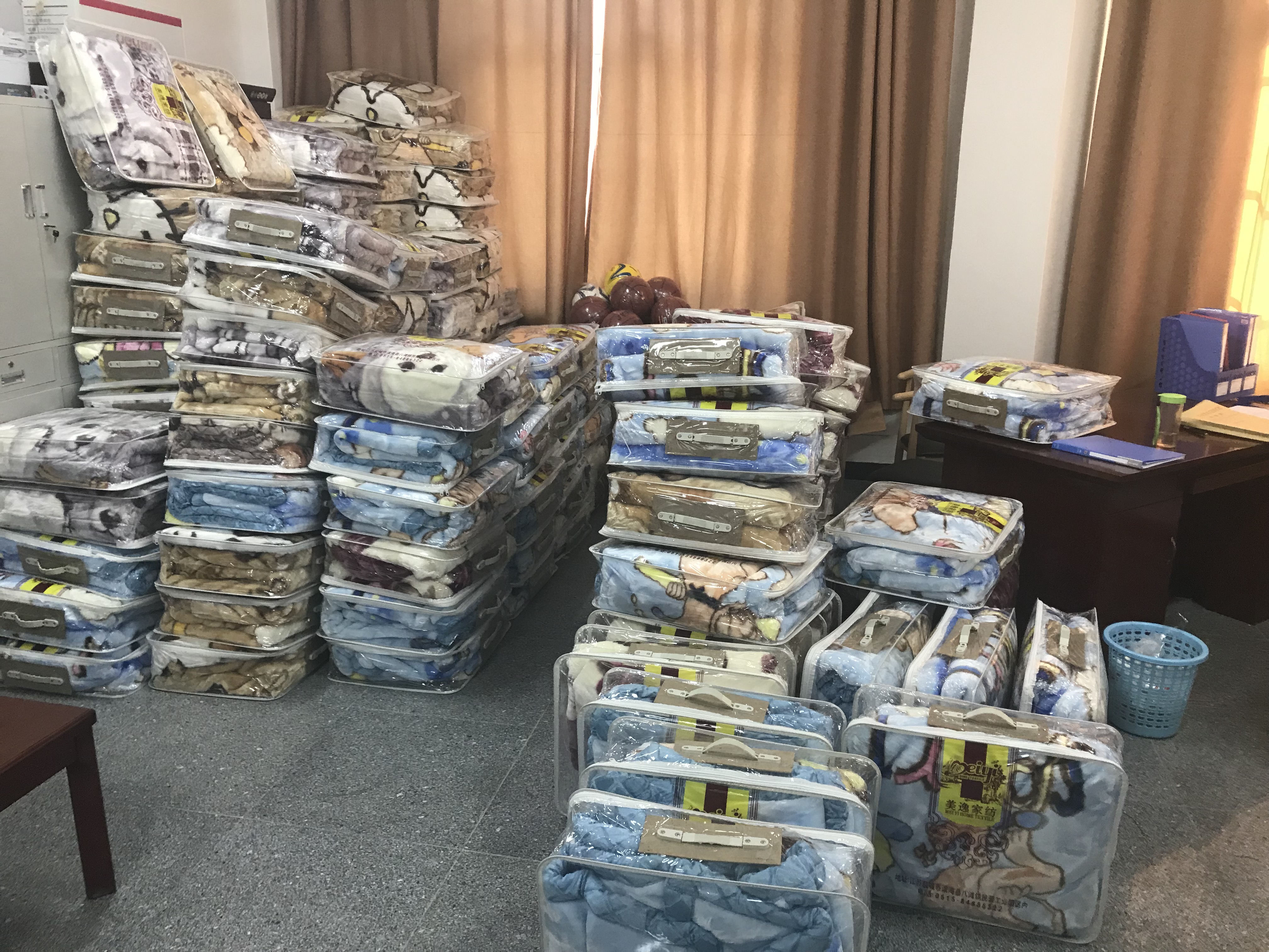 纽约国际上网导航2017-2018学年第一学期送温暖活动(图文)