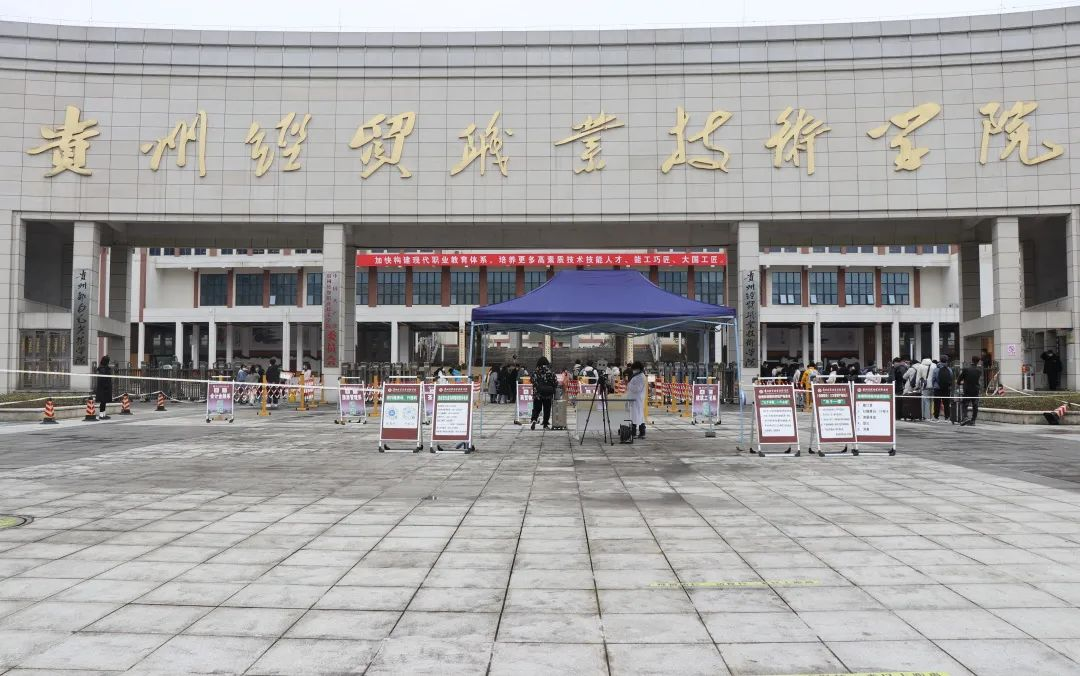 纽约国际上网导航迎来2021年春季学期返校学生